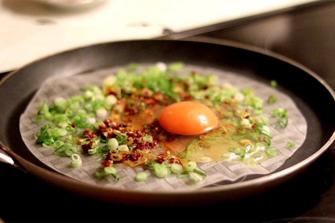 Meo lam banh trang nuong chuan Da Lat bang chao hinh anh