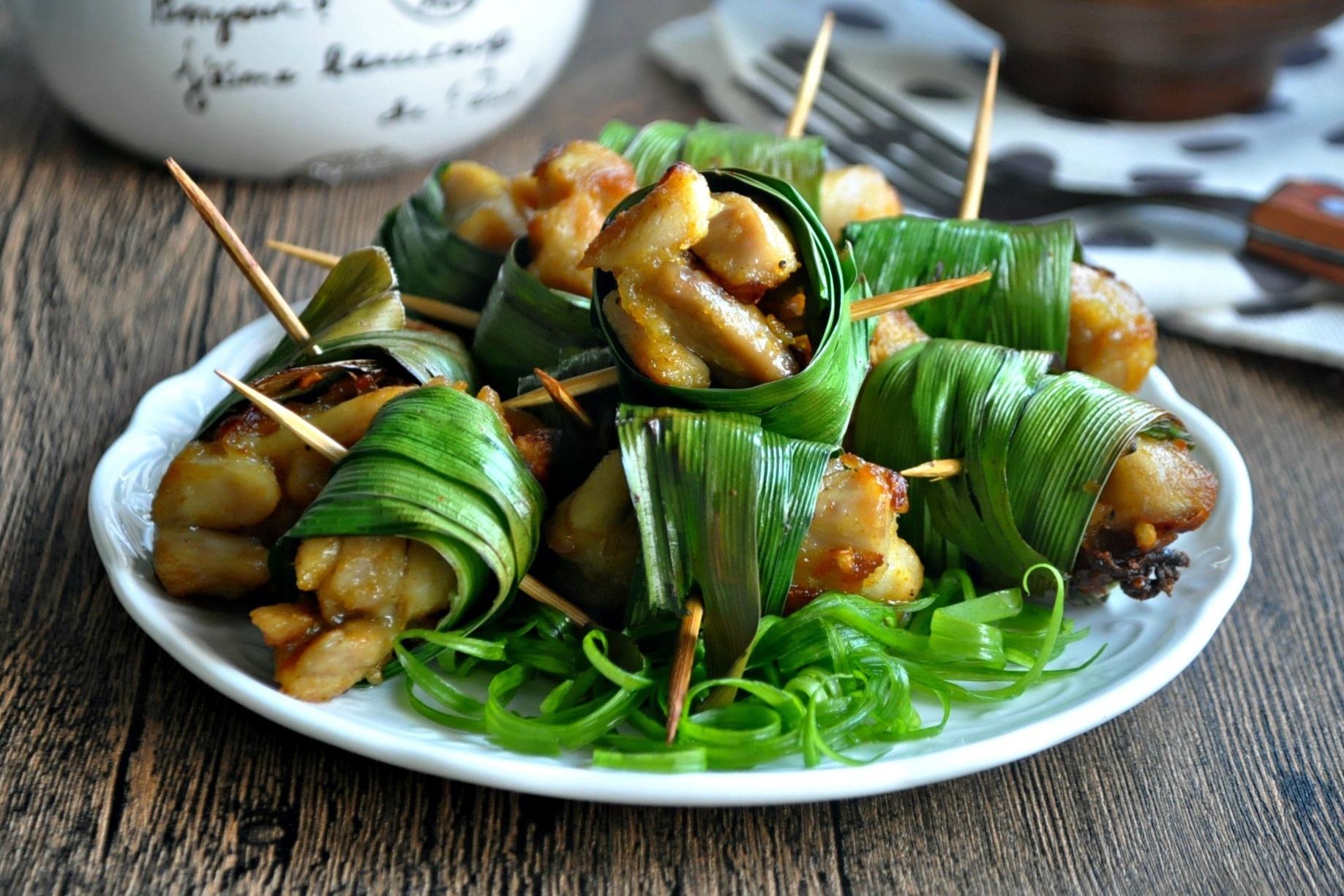 Mon ga cuon la dua chien thom lung ngay lanh hinh anh