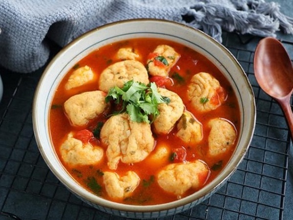 Dau phu chien gion nau nuoc sot ca chua hinh anh