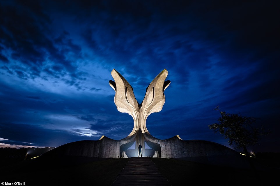 Nhung cong trinh nguyen khoi ky di anh 9