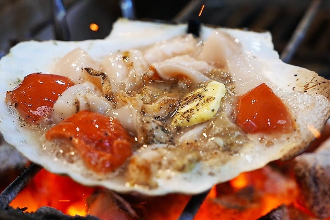 So diep khong lo nuong than hoa o cho Nhat Ban hinh anh