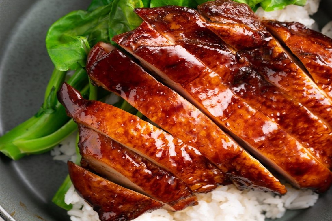 Thit ga uop ngu vi huong chuan com me nau hinh anh