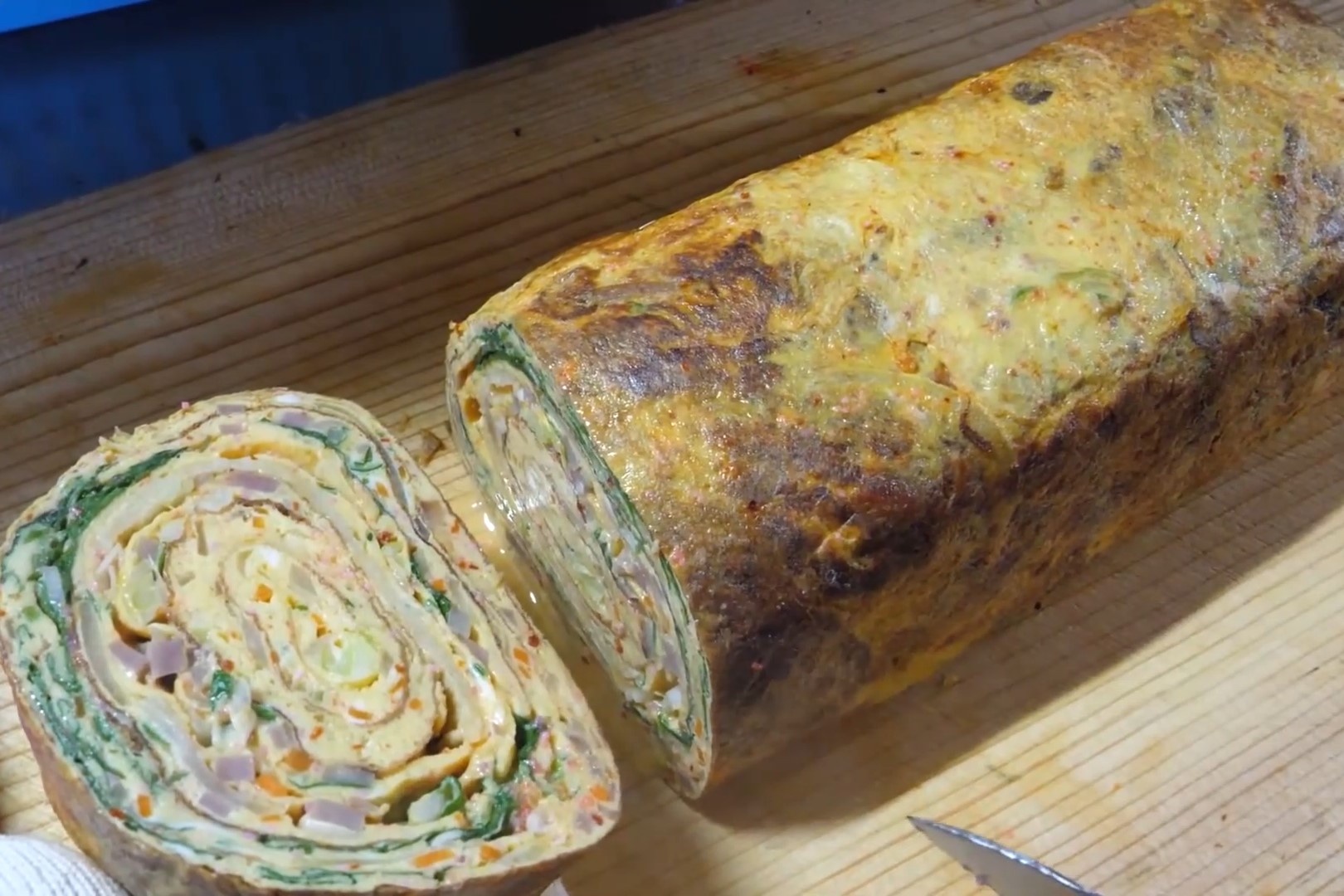 Ky thuat lam trung cuon nghin lop tren duong pho hinh anh