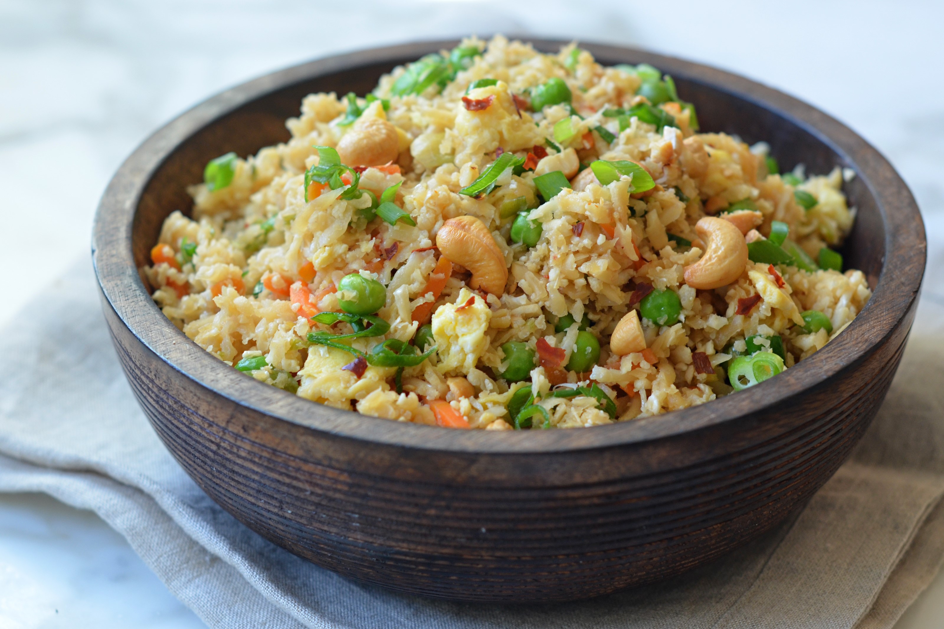 Ba cach lam com chien ngon ngay tai nha hinh anh