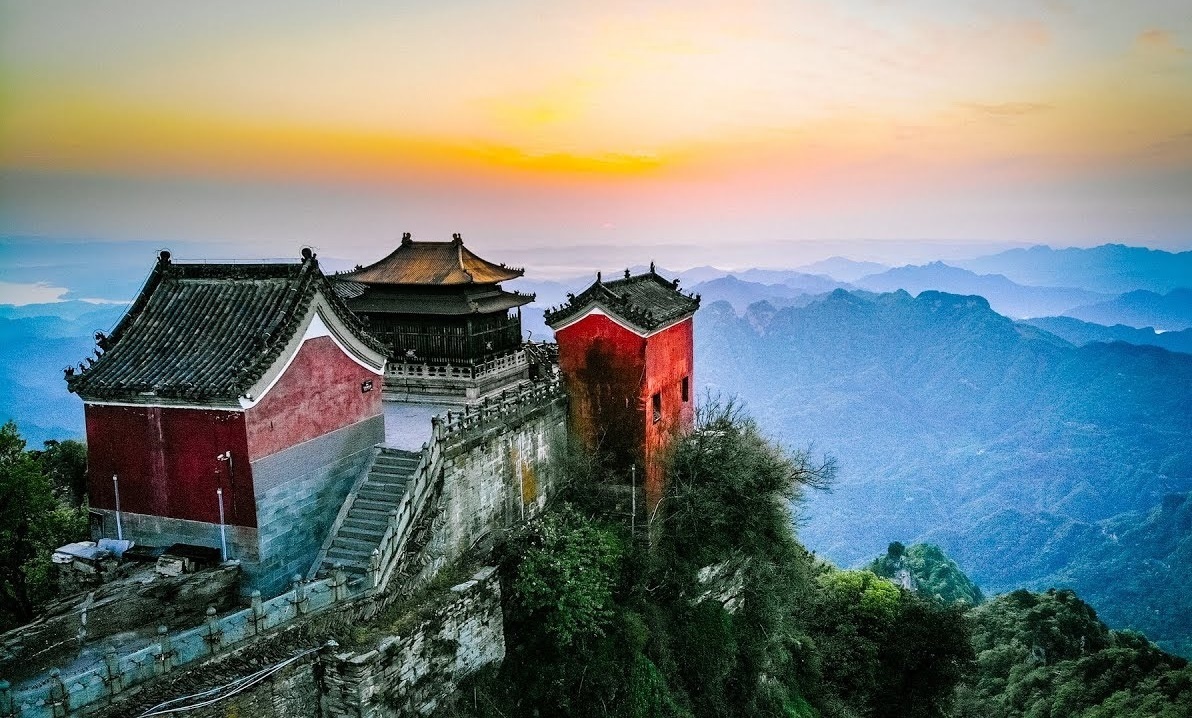 Tien canh danh bat hu truyen tren nui Vo Dang hinh anh