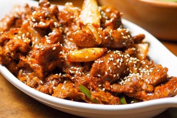 Tu lam thit lon xao Bulgogi dac san Han Quoc hinh anh