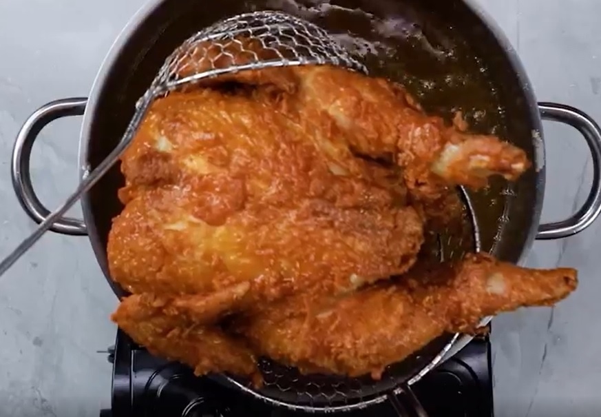 Cach lam mon ga chien gion nguyen con hinh anh