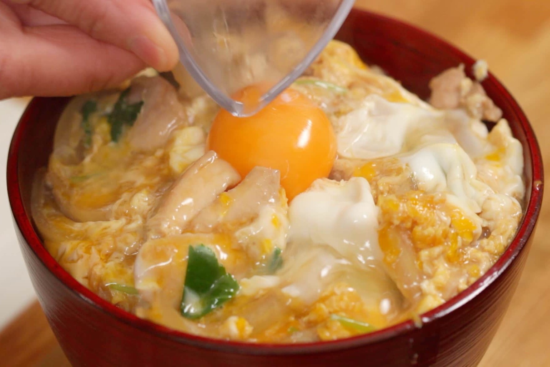 Com ga trung cua nguoi Nhat duoc lam the nao? hinh anh