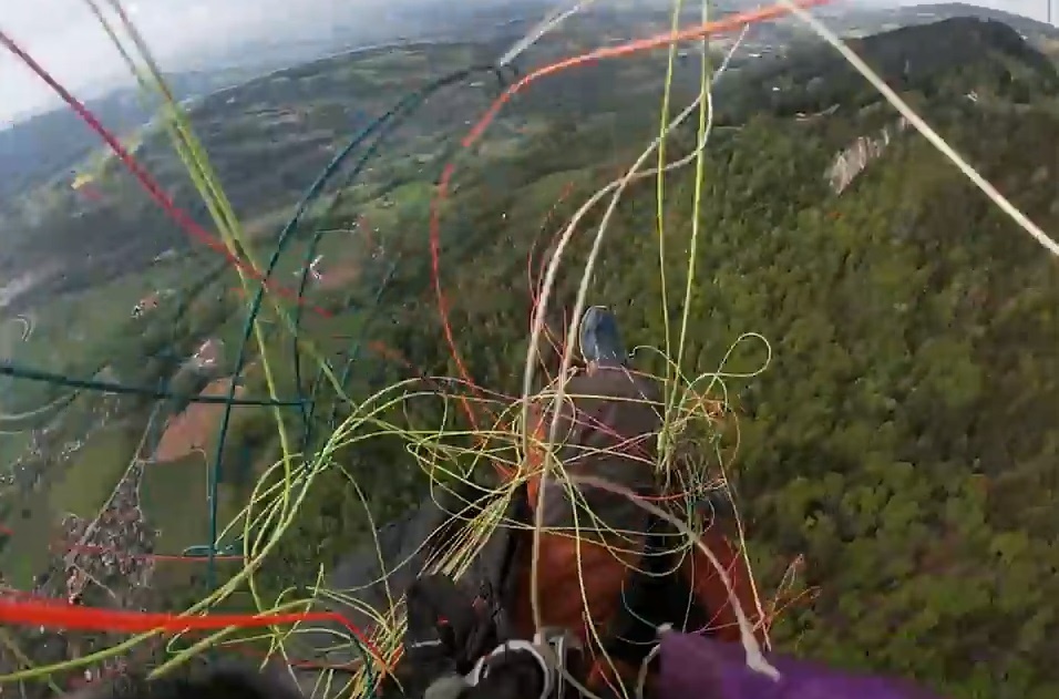 Nguoi dan ong gap tai nan du luon thoat chet trong gang tac hinh anh