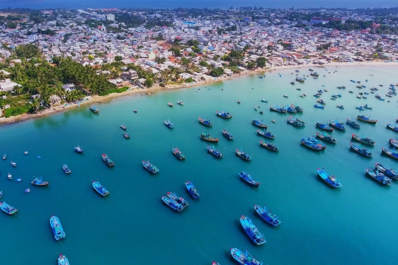 Mui Ne dep hoang so duoi goc may tu tren cao hinh anh