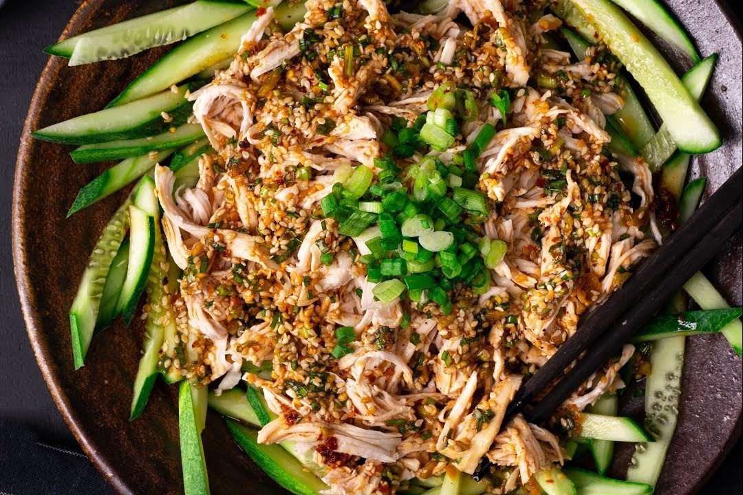 Lam thit ga trang tron dua chuot chuan com me nau hinh anh