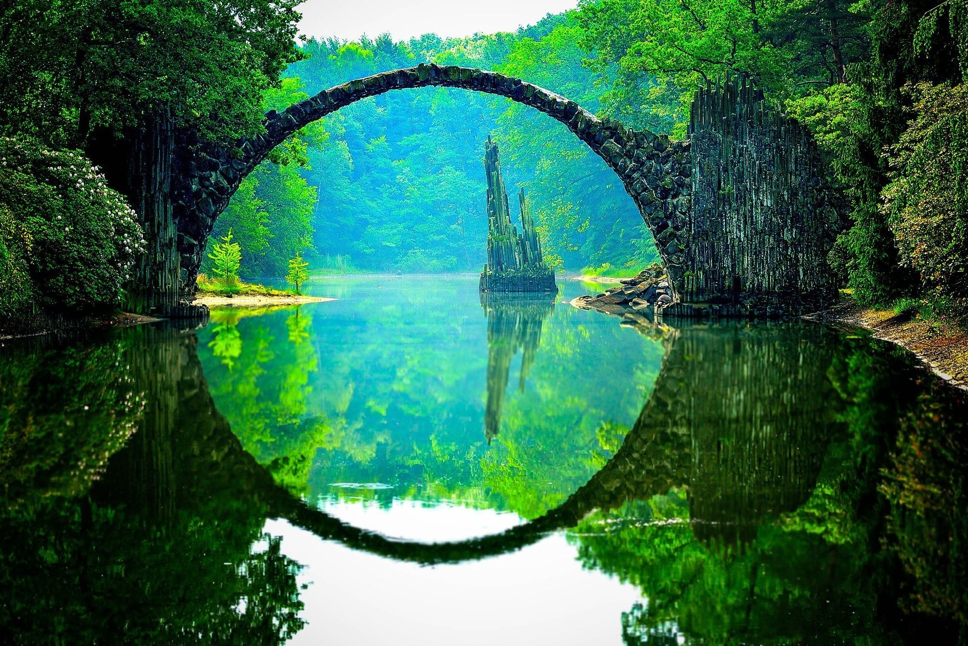 Cay cau duoc menh danh dep nhat the gioi hinh anh