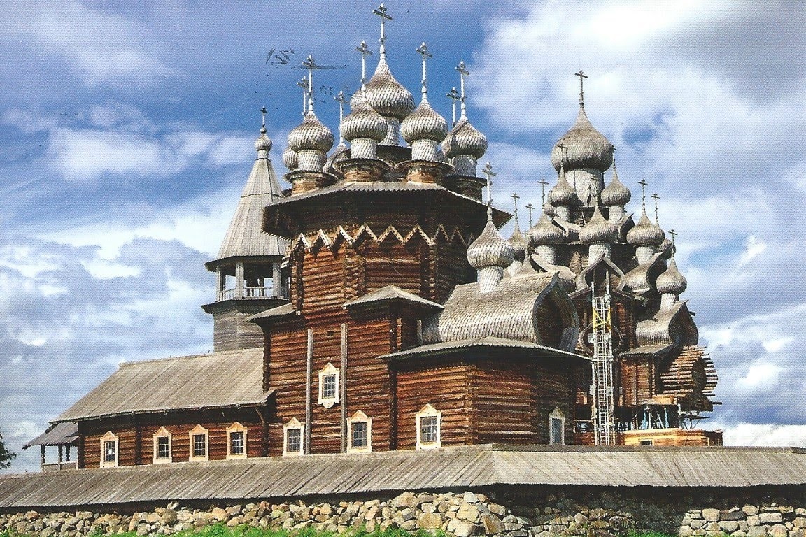 Nha tho go duoc xay khong can bat ky chiec dinh nao hinh anh