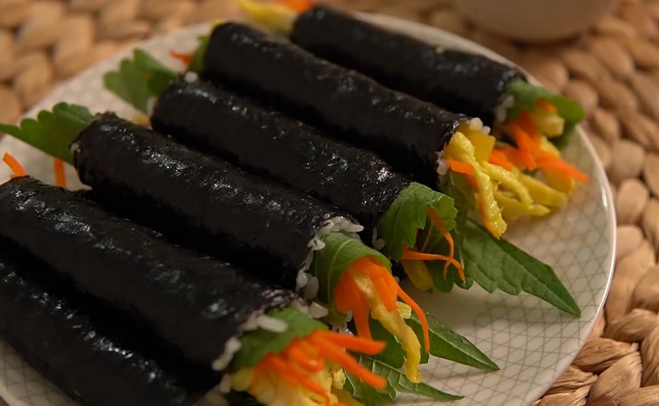 Huong dan lam kimbap co nho don gian, vua mieng hinh anh
