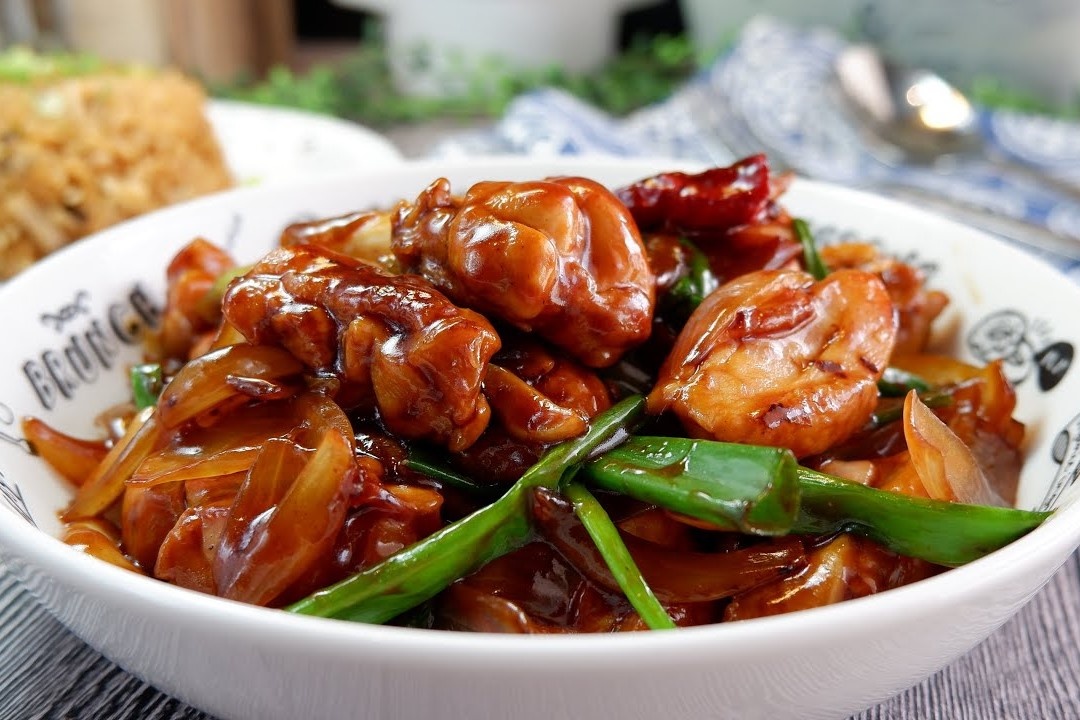 Hoc lam thit ga xao sanh sot nhanh gon khong can uop hinh anh