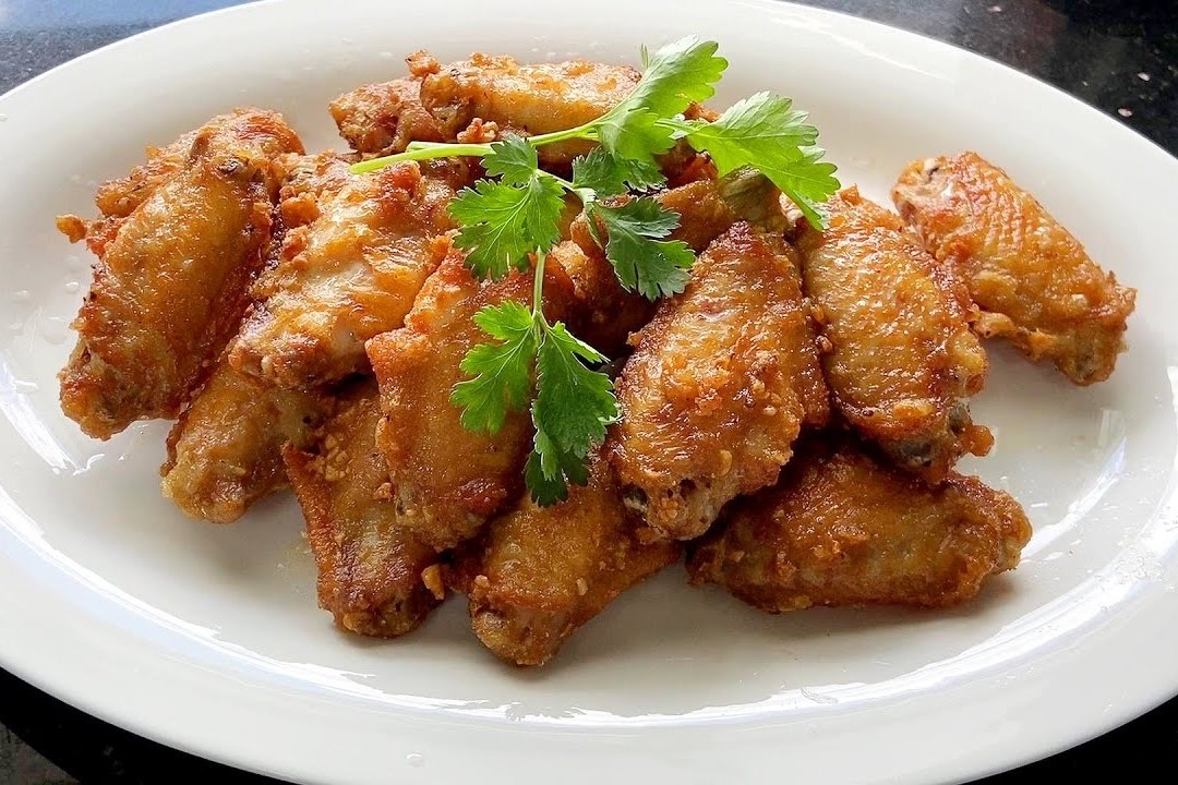 Canh ga chien gion uop toi xi dau chuan com me nau hinh anh