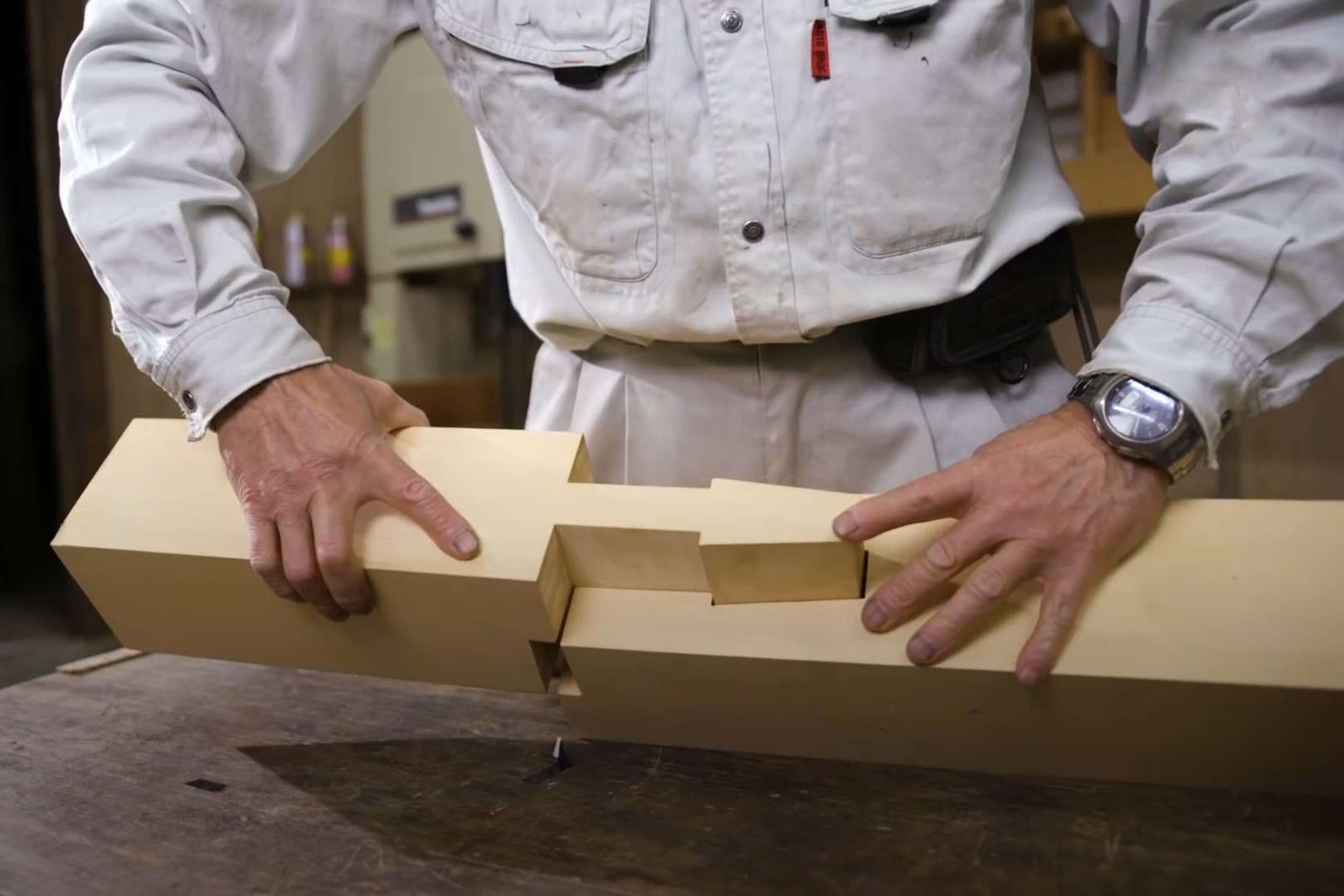 Nghe lam nha go khong can dinh cua nguoi Nhat hinh anh