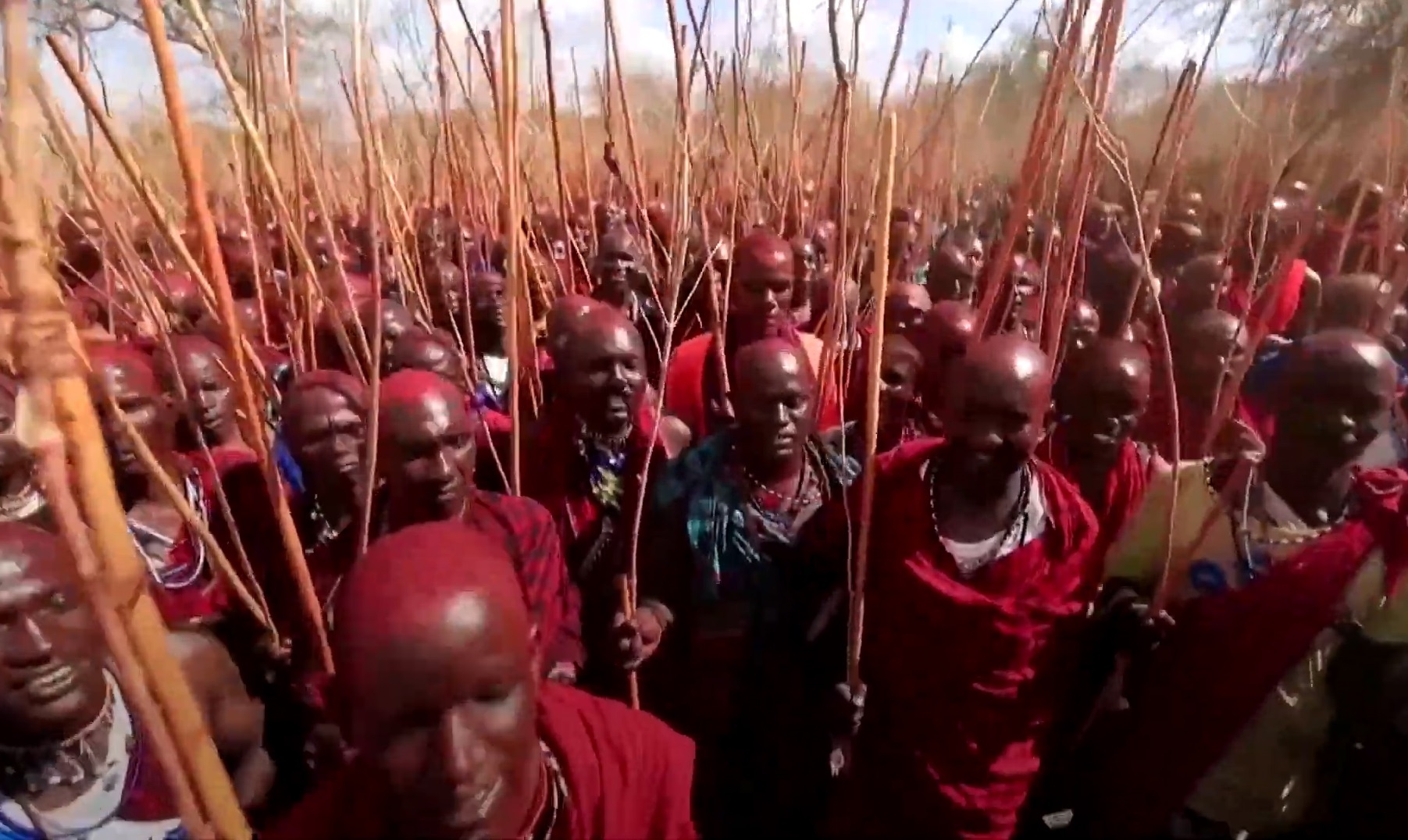 Le hoi thang cap cua bo toc o Kenya hinh anh