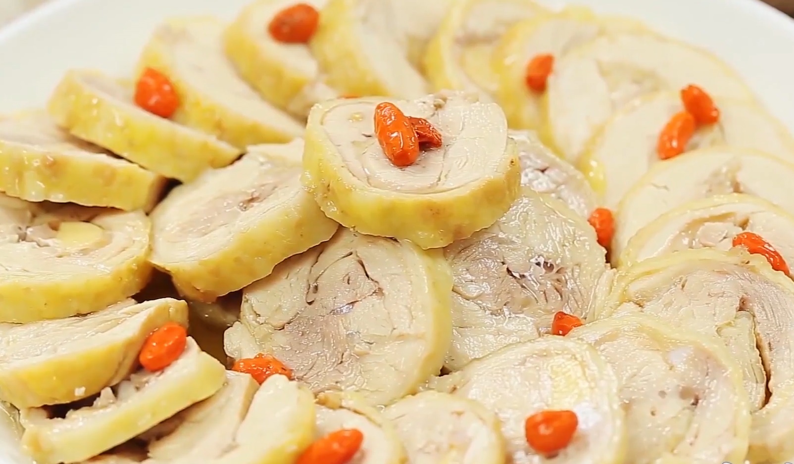 Cach lam dui ga uop ruou hinh anh