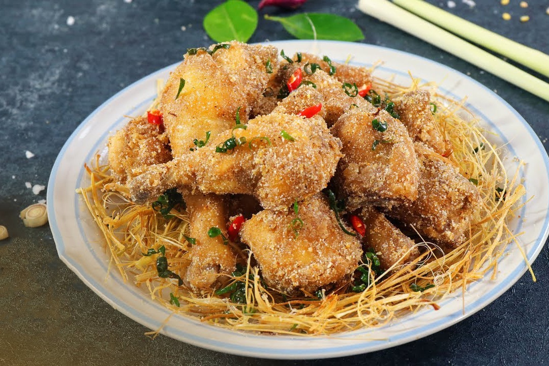 Cach lam canh ga rang muoi ot hinh anh