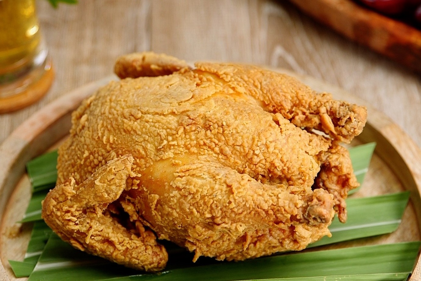 Dau bep chuyen nghiep lam ga ran nguyen con hinh anh