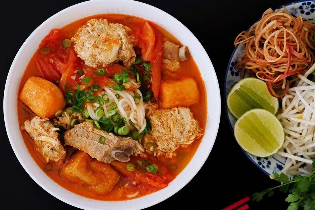 Hoc nau bun rieu cua hinh anh