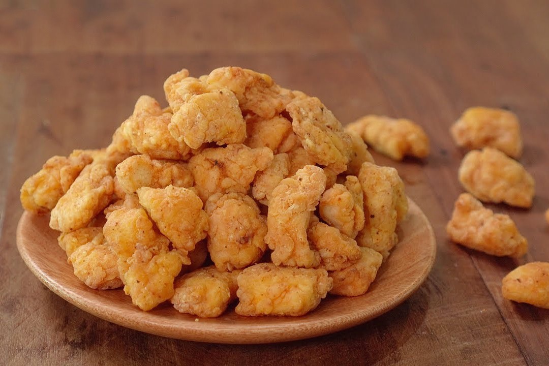 Lam ga vien chien giong ngoai hang hinh anh