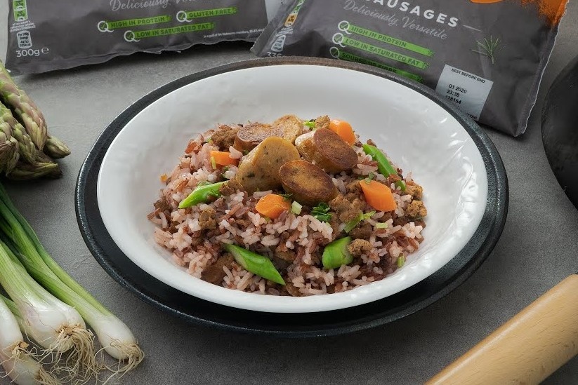 Cach chien com gao lut don gian ma ngon hinh anh