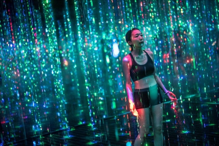 Trien lam nghe thuat ket hop xong hoi hinh anh