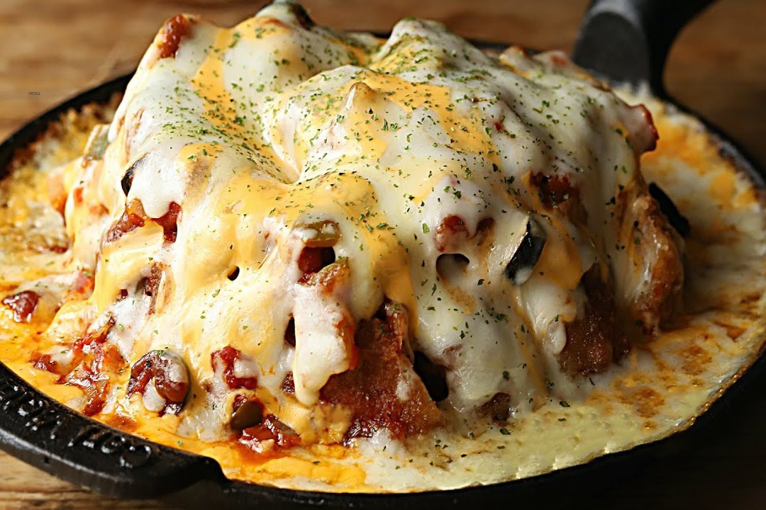 Bien tau cot let heo sot ca chua pho mai hinh anh