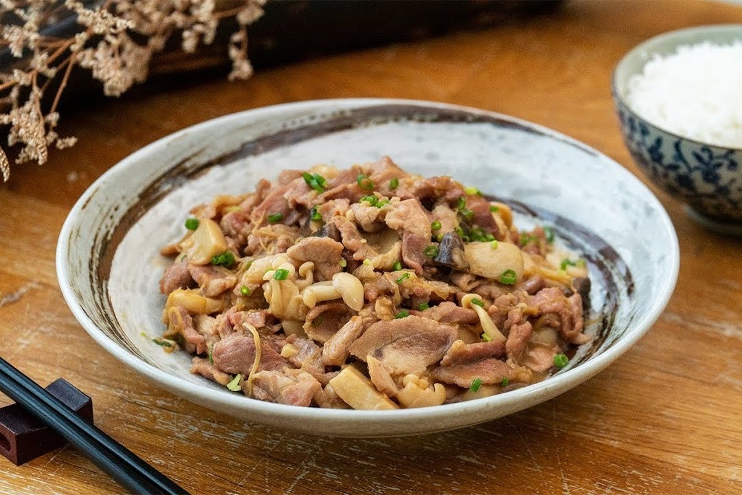 Che bien thit lon xao nam ngon com hinh anh