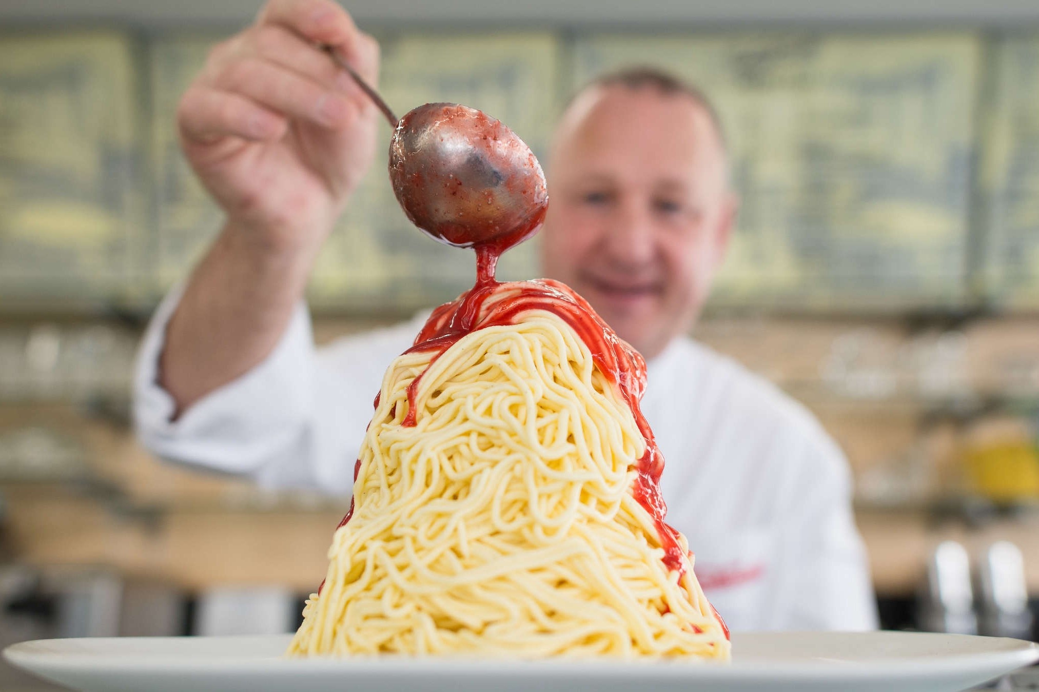 Kem spaghetti ban hon 30 trieu suat moi nam hinh anh