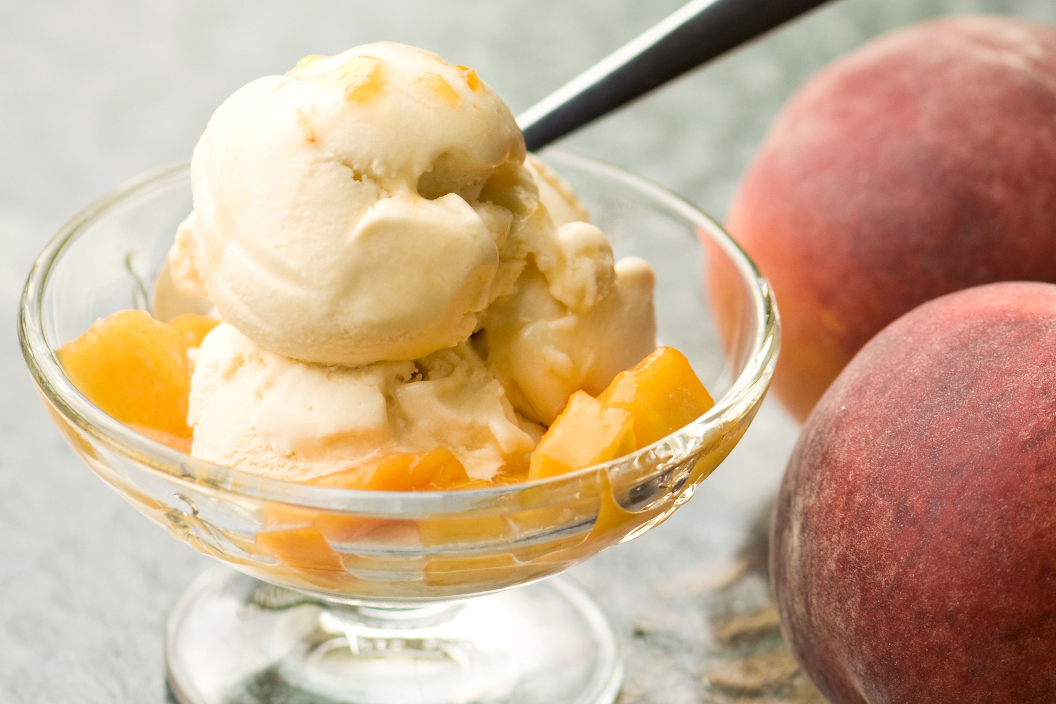 Cach lam kem dao mat lanh tai nha hinh anh