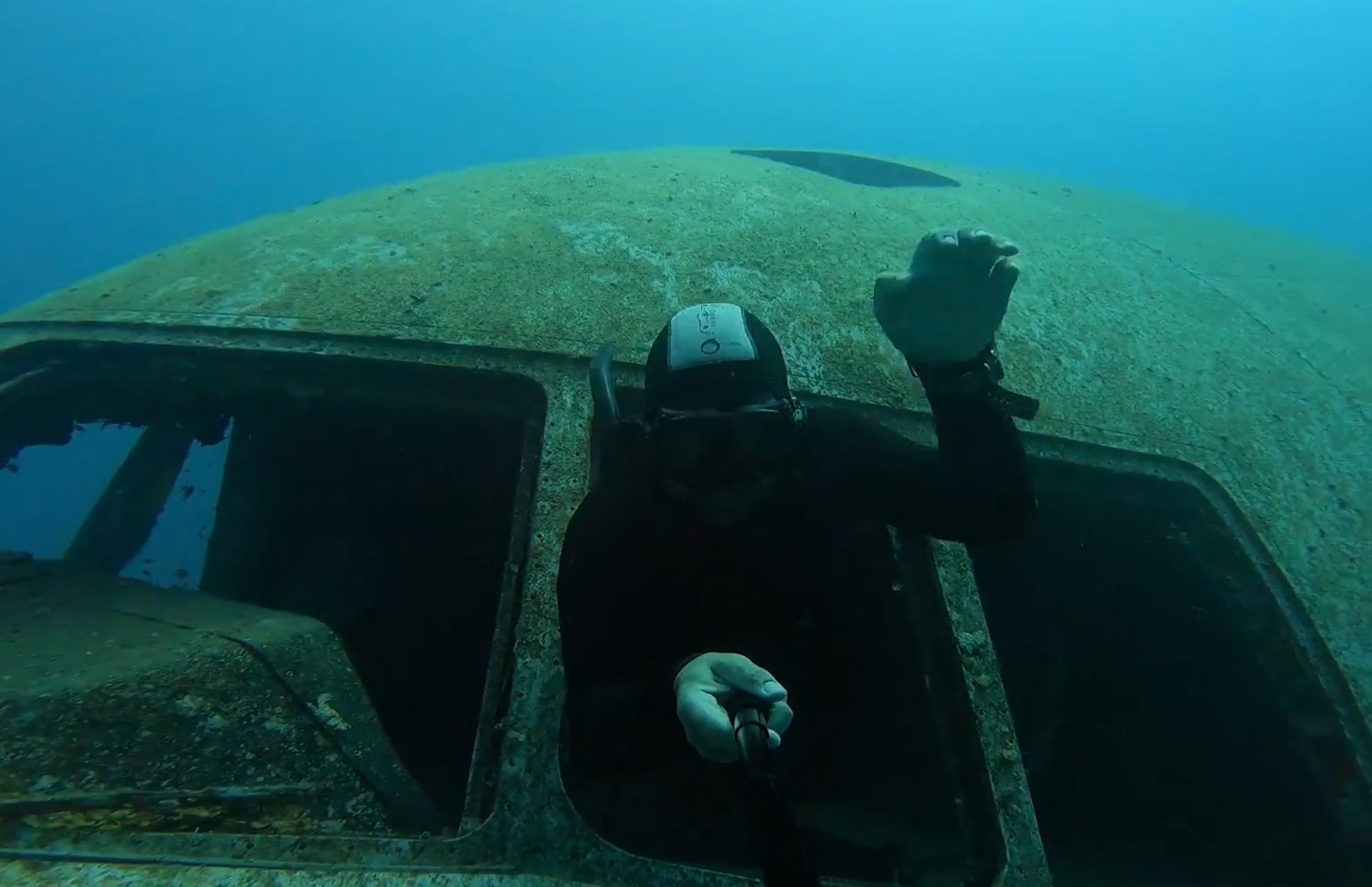 Ben trong xac may bay bi danh chim de phat trien du lich hinh anh