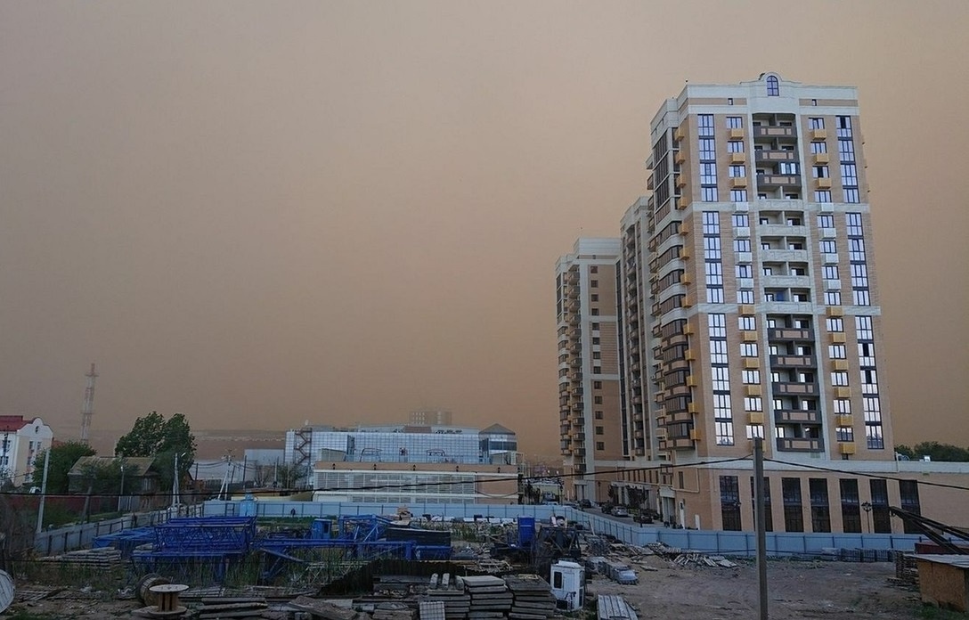 Bao cat khong lo tan cong thanh pho o Nga hinh anh