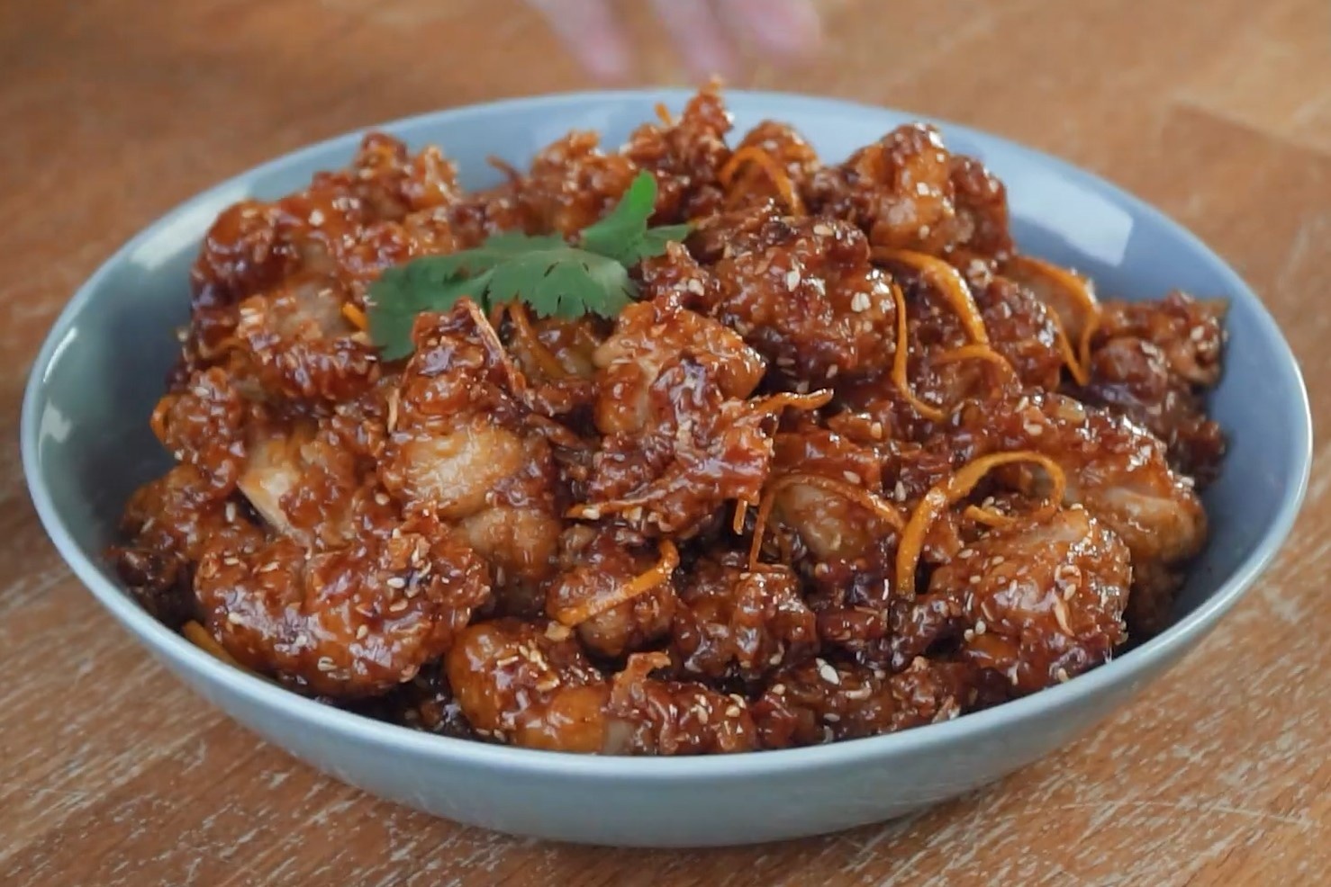 Mon dui ga chien gion la mieng cuoi tuan hinh anh