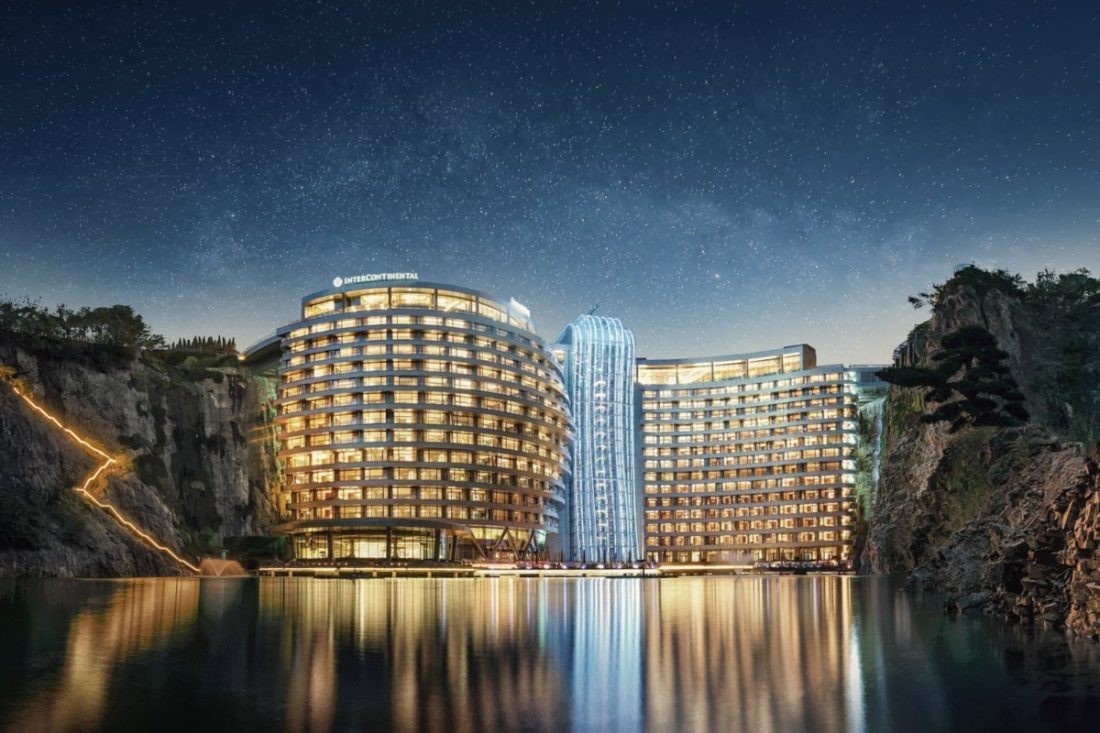 Mo da bo hoang tro thanh khach san 5 sao duoi long dat hinh anh