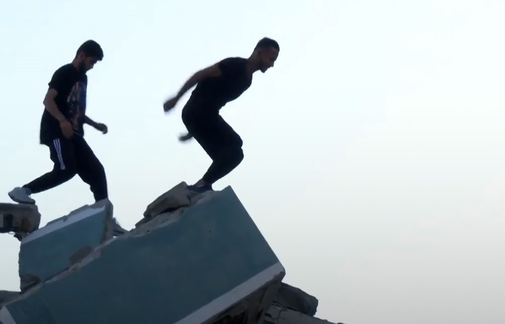 Bai nem bom o Gaza tro thanh dia diem choi parkour hinh anh