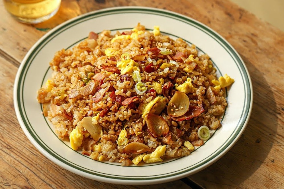 Mon com rang trung don gian cho bua toi hinh anh