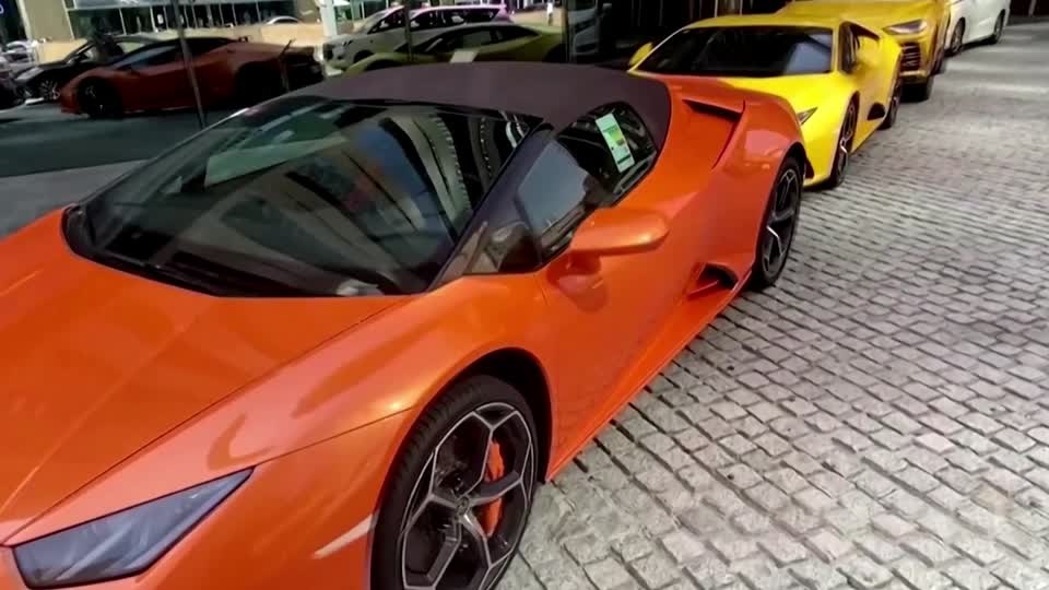 Truong day lai sieu xe duy nhat the gioi o Dubai hinh anh