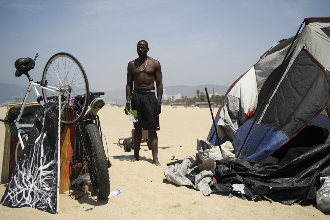 Bai bien o California chat kin nguoi vo gia cu hinh anh