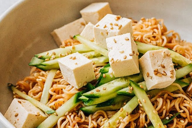 5 phut lam mi tron kieu Han hinh anh