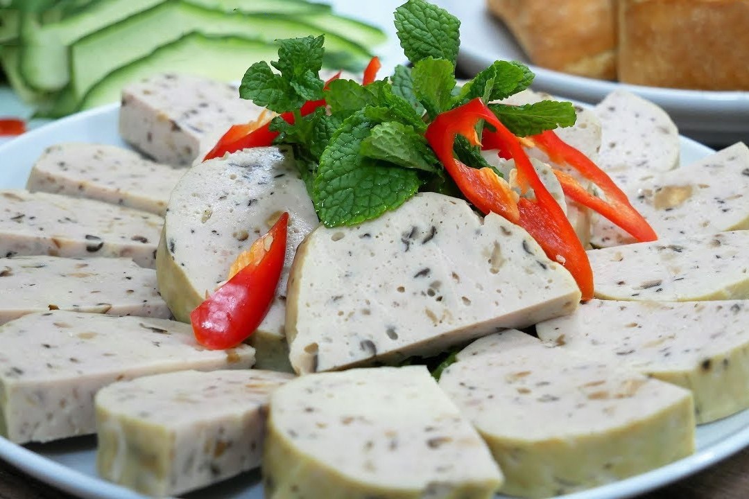 Cach lam gio ga la mieng cho mam co ngay Tet hinh anh