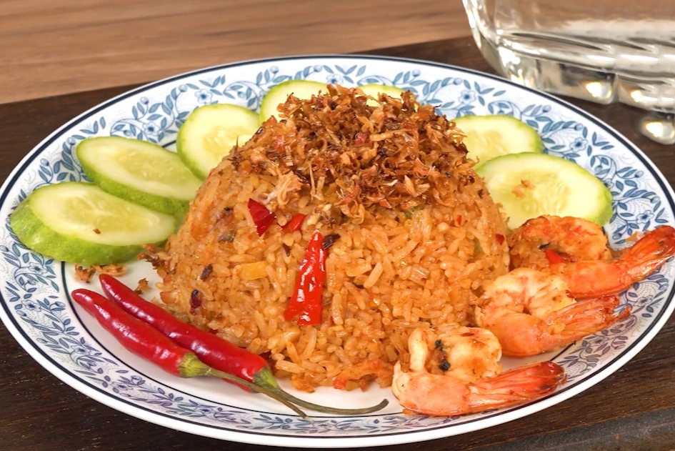 Cach lam com chien kieu Thai hinh anh