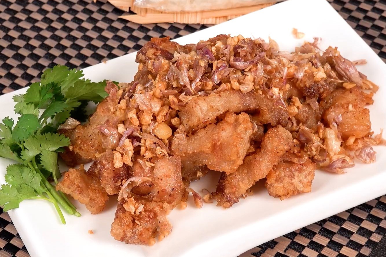 Cach lam mon ba chi heo rang chay toi hinh anh