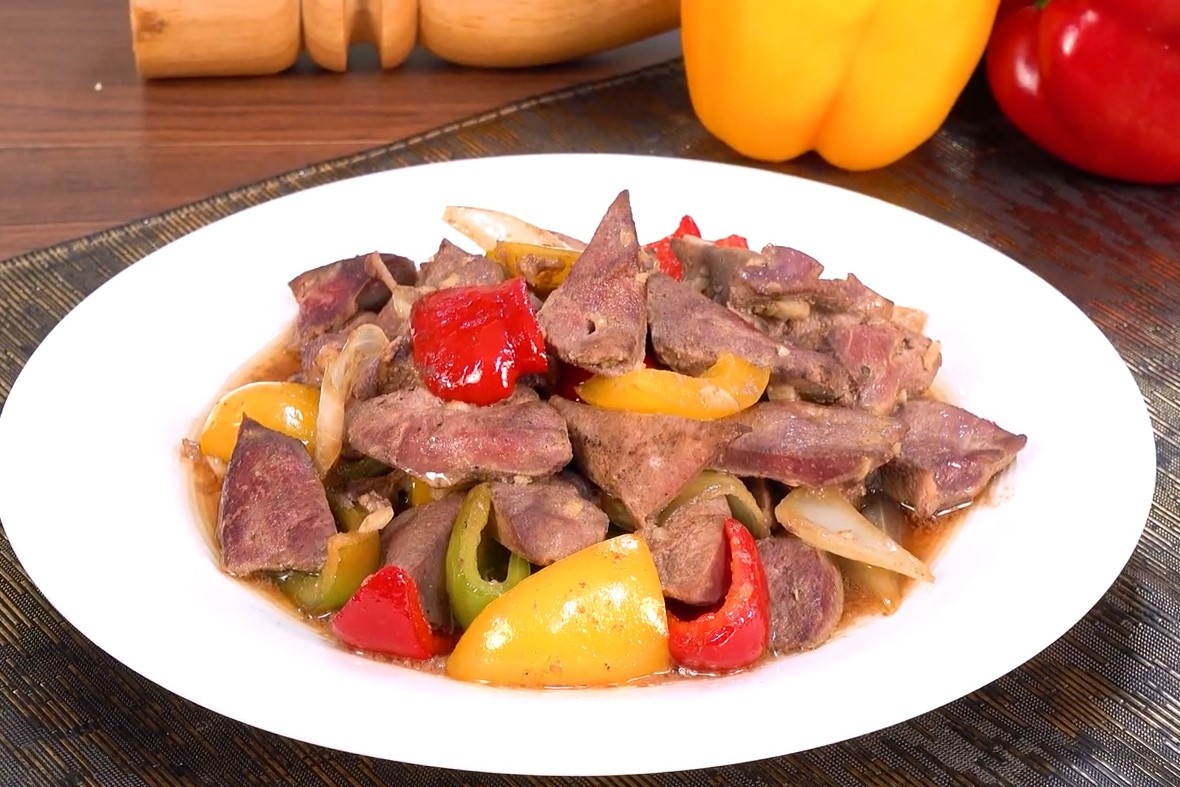 Cach xao gan heo voi ot chuong sanh sot hinh anh