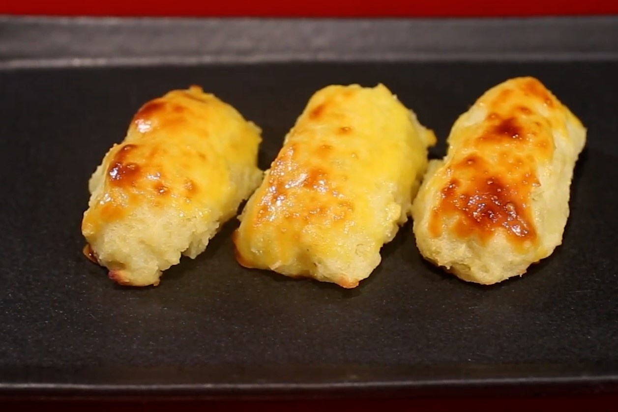 Bua sang nhanh gon voi khoai lang nuong bo duong hinh anh