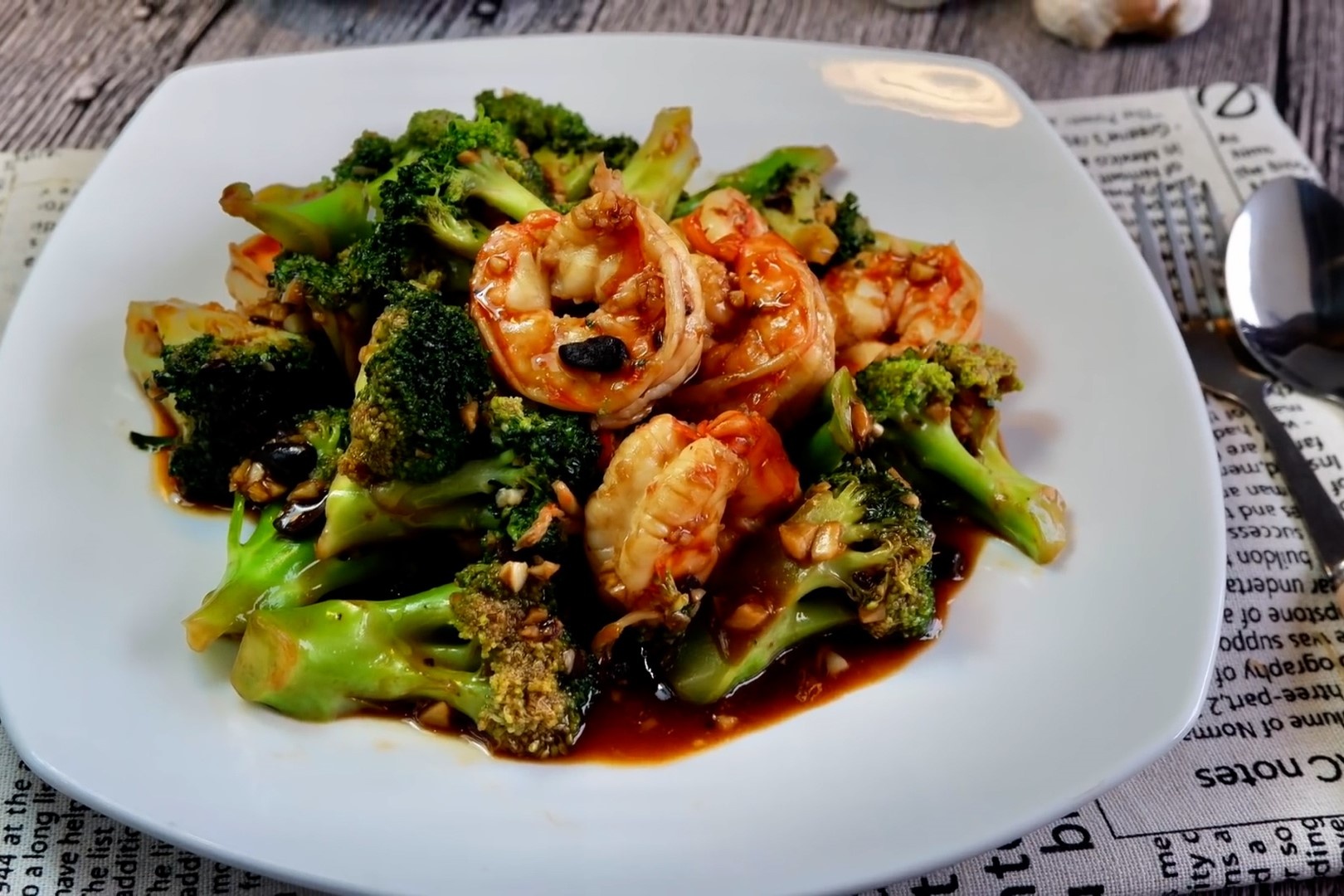 Cach lam bong cai xanh xao tom hinh anh