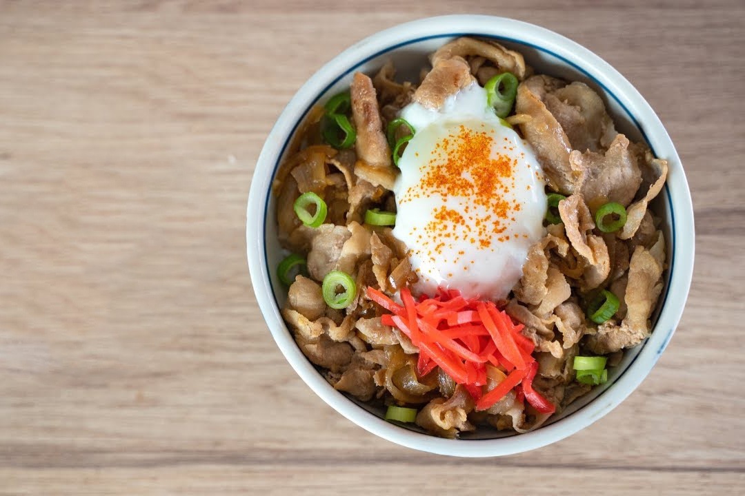 Cach lam to com thit heo kieu Nhat hinh anh