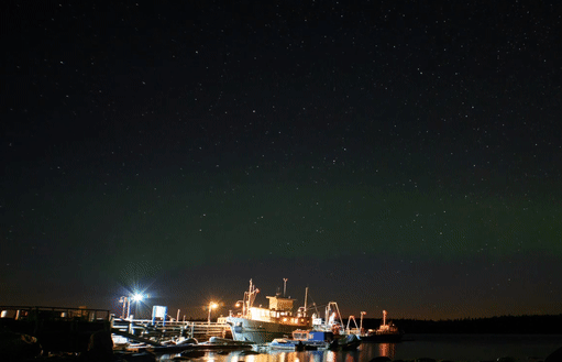 Cuc quang phan chieu lai ten lua tren bau troi nuoc Nga hinh anh